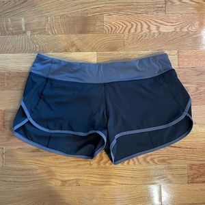 Lululemon Speed Shorts Women’s Size 8 Black/Gray